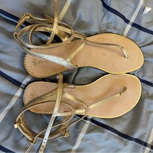 Lily Pulitzer gold sandals no size seen on actual sandal but likely size 10